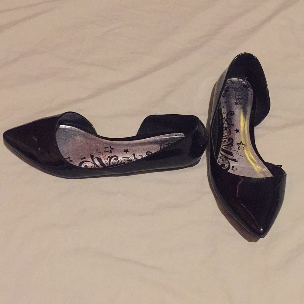 🚨LAST CHANCE🚨Pointed Toe Black Flats